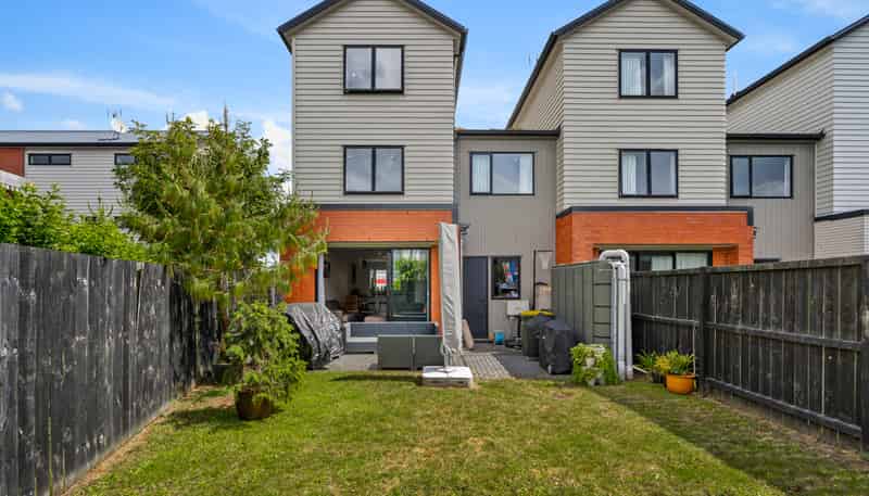 8/6 Onekiritea Road, Hobsonville