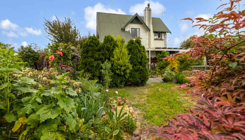 1 Brian Bary Street, Redwoodtown