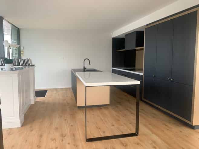 High-Profile Ground Floor Office or Showroom 