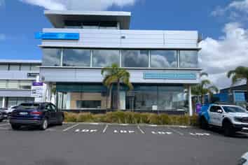 High-Profile Ground Floor Office or Showroom 