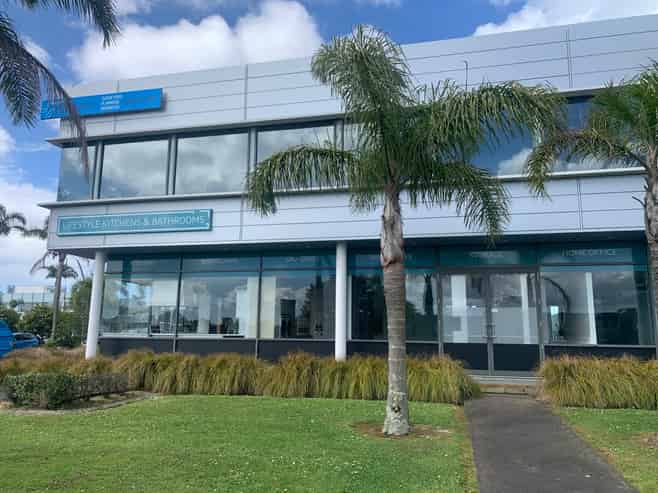 High-Profile Ground Floor Office or Showroom 