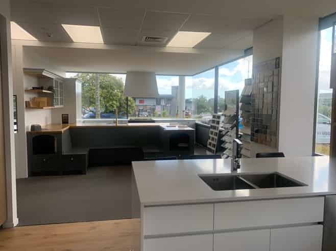 High-Profile Ground Floor Office or Showroom 