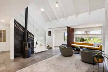 24 Isobel Road, Greenhithe