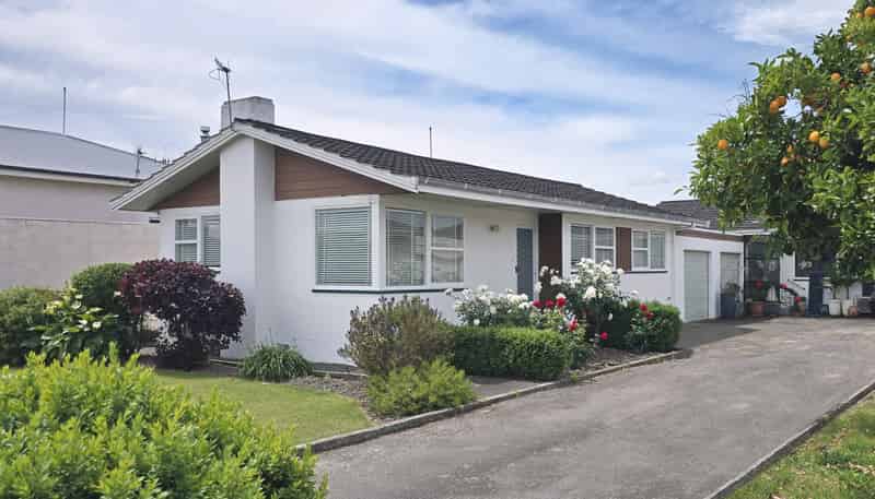 4/417 Avenue Road West, Hastings