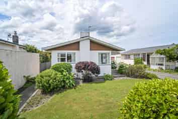 4/417 Avenue Road West, Hastings