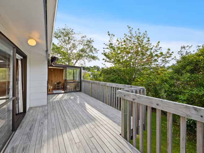 13A Eastwood Rise, Browns Bay