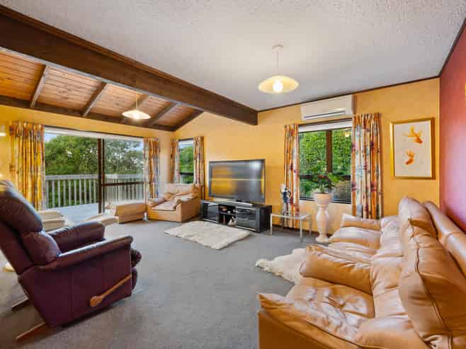 13A Eastwood Rise, Browns Bay