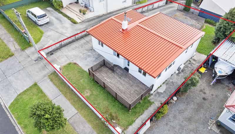 223 Sturges Road, Henderson