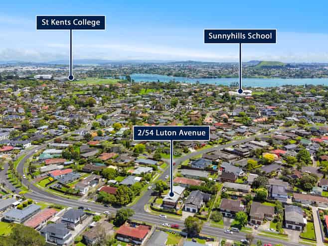 2/54 Luton Avenue, Sunnyhills