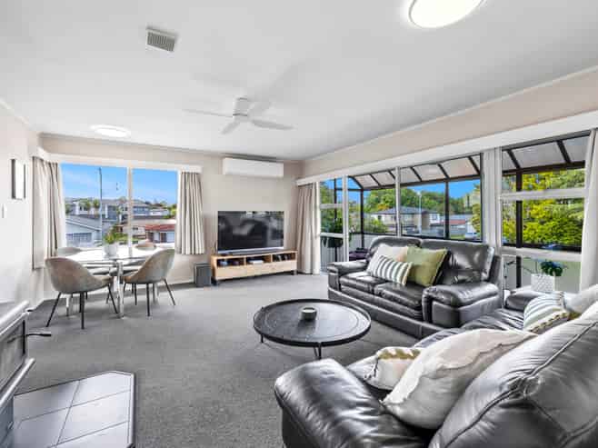 2/54 Luton Avenue, Sunnyhills