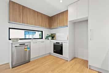 2/146 Edgeware Road, Saint Albans