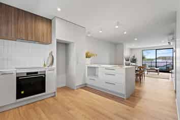 2/146 Edgeware Road, Saint Albans