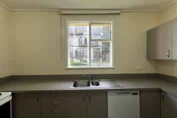 a/24 Owen Street, Newtown