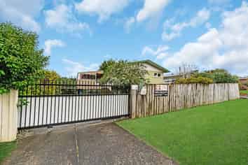22  Lawrence Crescent, Hillpark