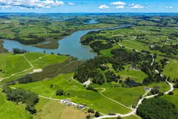 103 Mountain Road, Kaiwaka