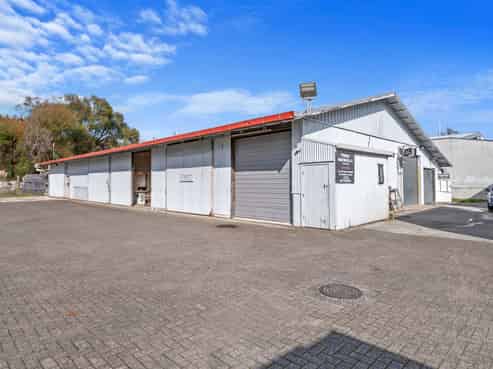 Industrial storage unit