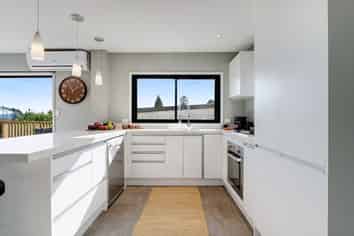 2/234 Rangatira Road, Beach Haven