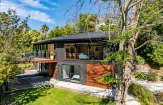 7B Burlington Road, Hospital Hill