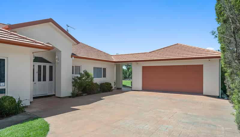 6 Daffodil Grove, Carterton