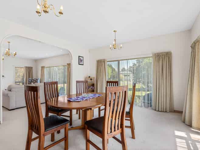 6 Daffodil Grove, Carterton