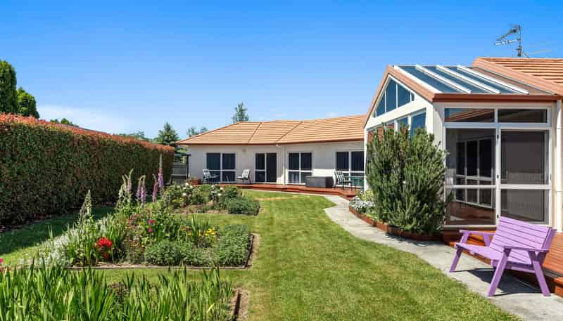 6 Daffodil Grove, Carterton