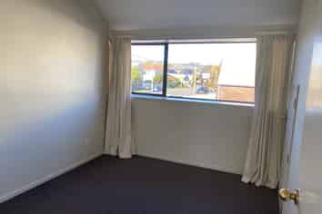 1/59 Brockworth Place, Riccarton