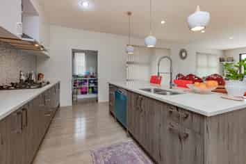 117 Parkhaven Drive, Rosehill