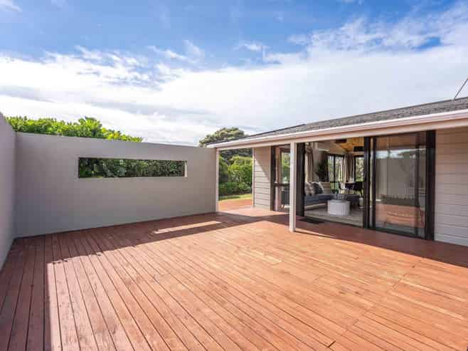 10 Jane Street, WAIKANAE BEACH