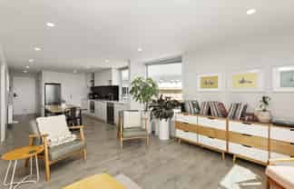 13/6 Bushland Grove, Paparangi