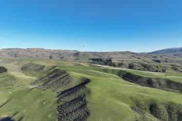 387 Kyeburn-Hyde Road and Preston Road, Kyeburn