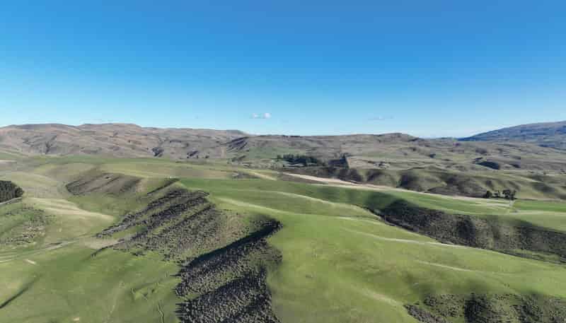 387 Kyeburn-Hyde Road and Preston Road, Kyeburn