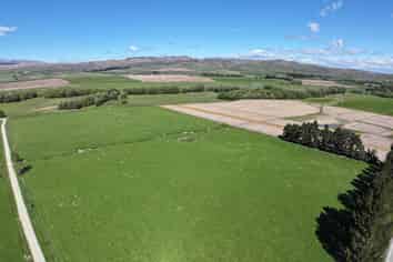 387 Kyeburn-Hyde Road and Preston Road, Kyeburn