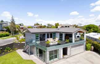 163 Lake Crescent, Hamilton Lake