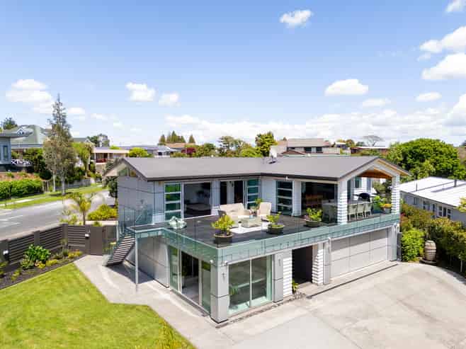 163 Lake Crescent, Hamilton Lake