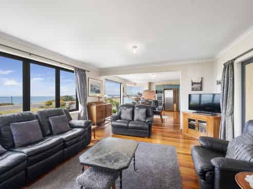 202 Whirinaki Road, Bay View