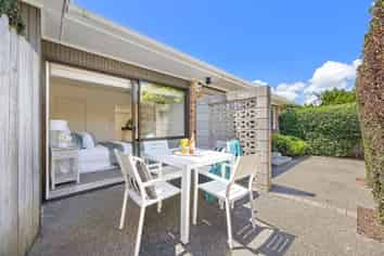 2/37 Peek Street, Ellerslie