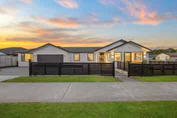 2 Walter Ruddock Avenue, Huapai