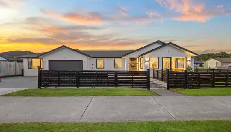 2 Walter Ruddock Avenue, Huapai