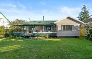 2/114 Clevedon Road, Papakura