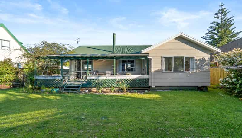 2/114 Clevedon Road, Papakura