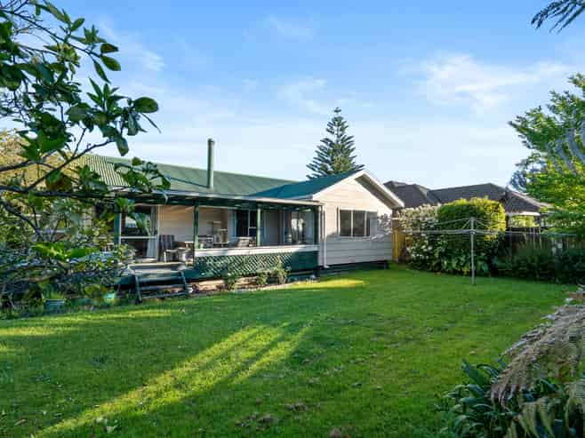 2/114 Clevedon Road, Papakura