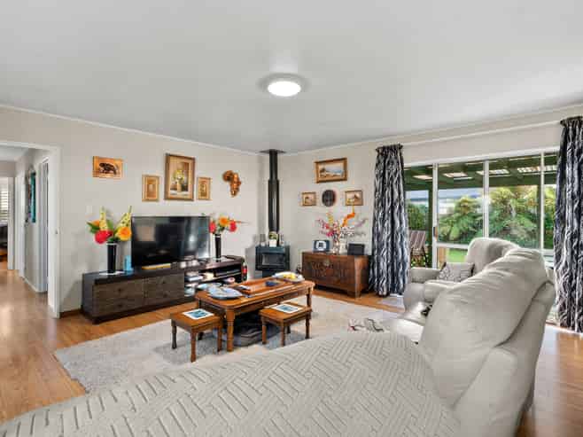 2/114 Clevedon Road, Papakura