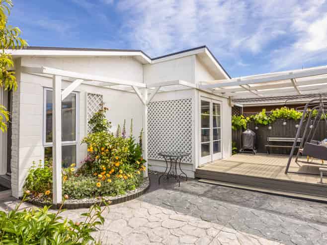 2/18 Packe Street, EDGEWARE