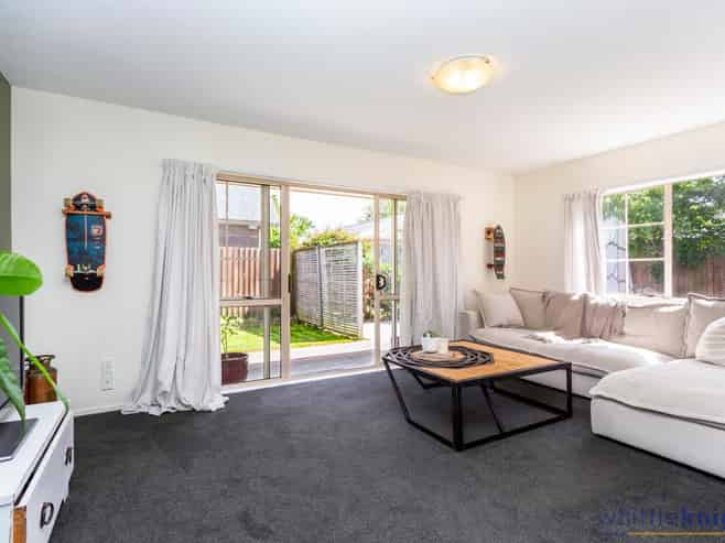 2/196 England Street, Linwood