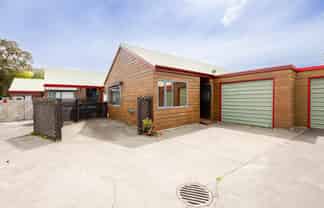 2/411 Eastbourne Street East, Hastings