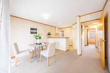 2/411 Eastbourne Street East, Hastings