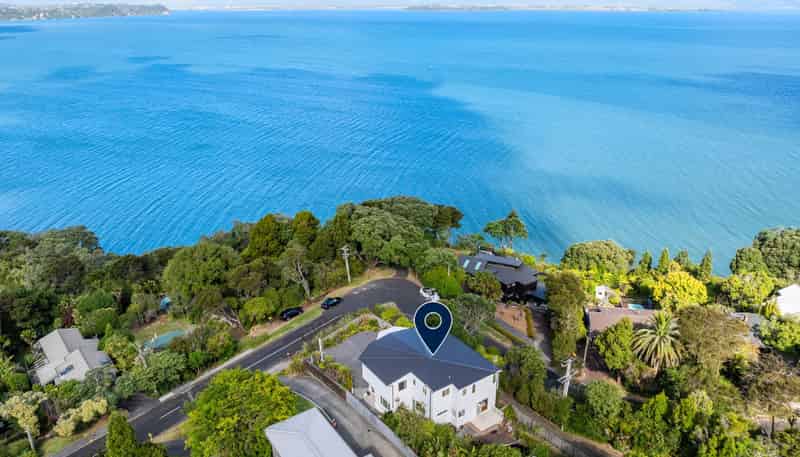 117 Tanekaha Road, Titirangi