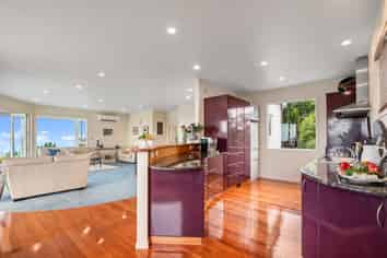 117 Tanekaha Road, Titirangi