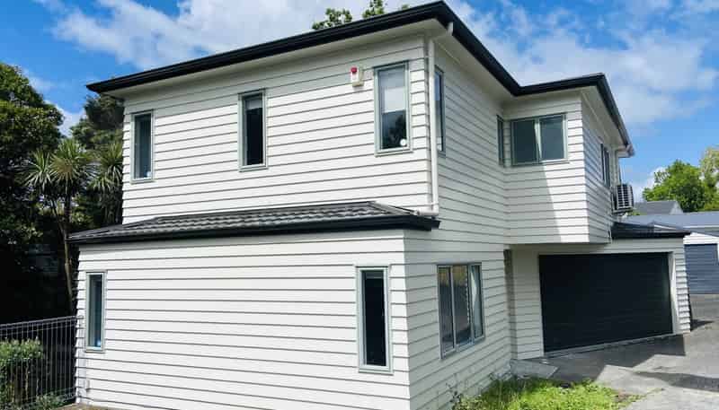 15 Nikau Street, New Lynn