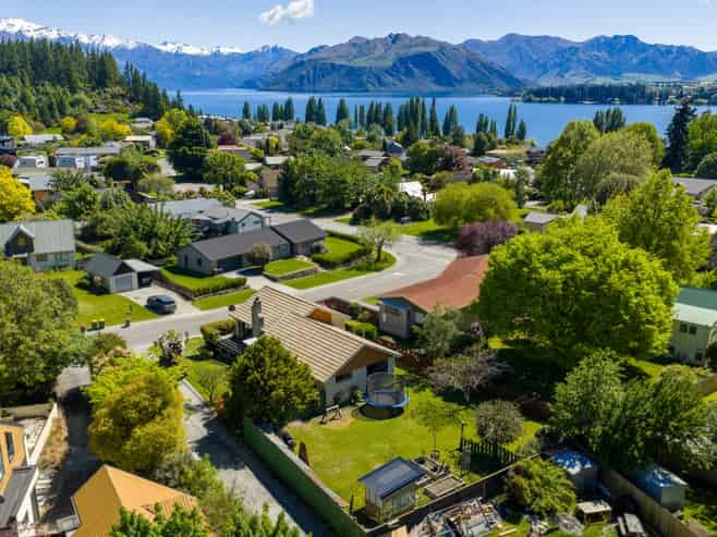3 Heuchan Lane, Wanaka